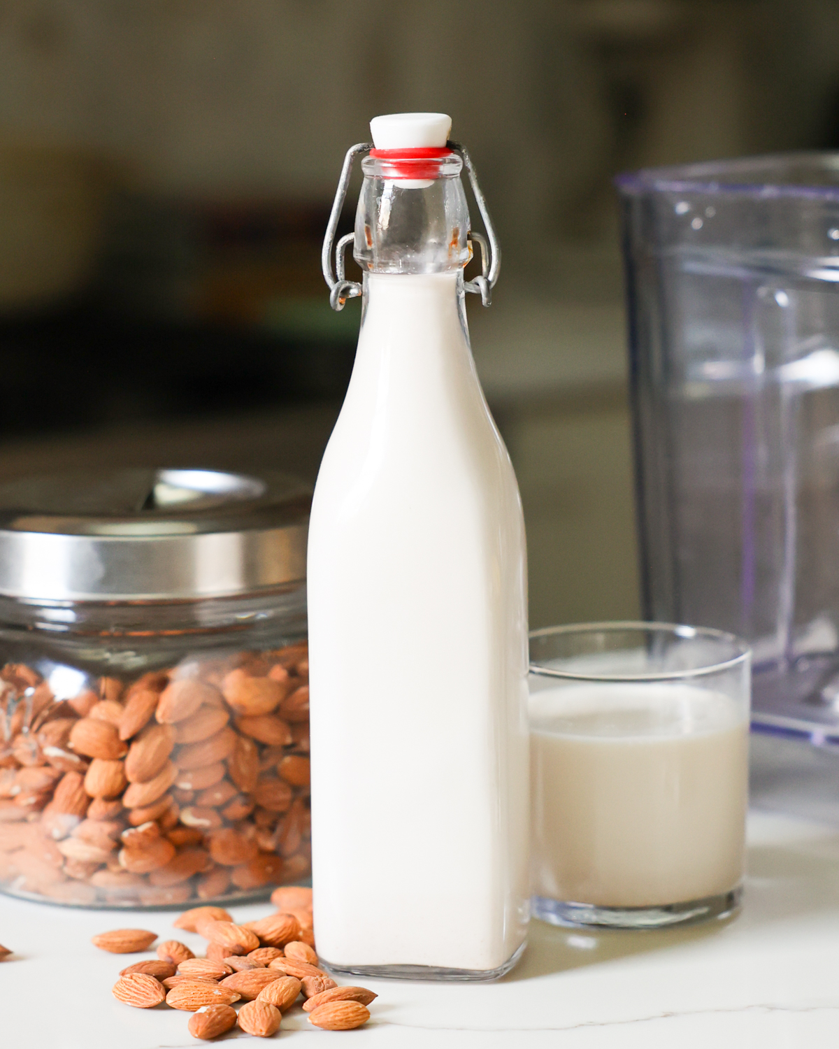 Make Creamy Homemade Almond Milk: Better Than Store-Bought!